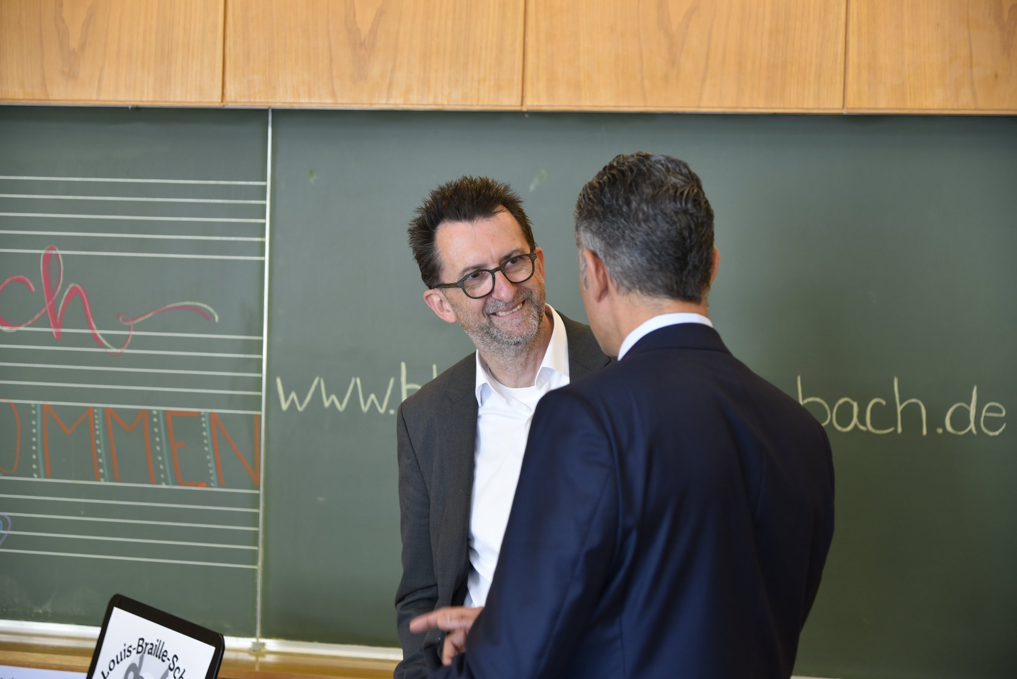 Minister%20Jost%20und%20Augenarzt%20El-Husseiny Minister%20Jost%20und%20Augenarzt%20El-Husseiny